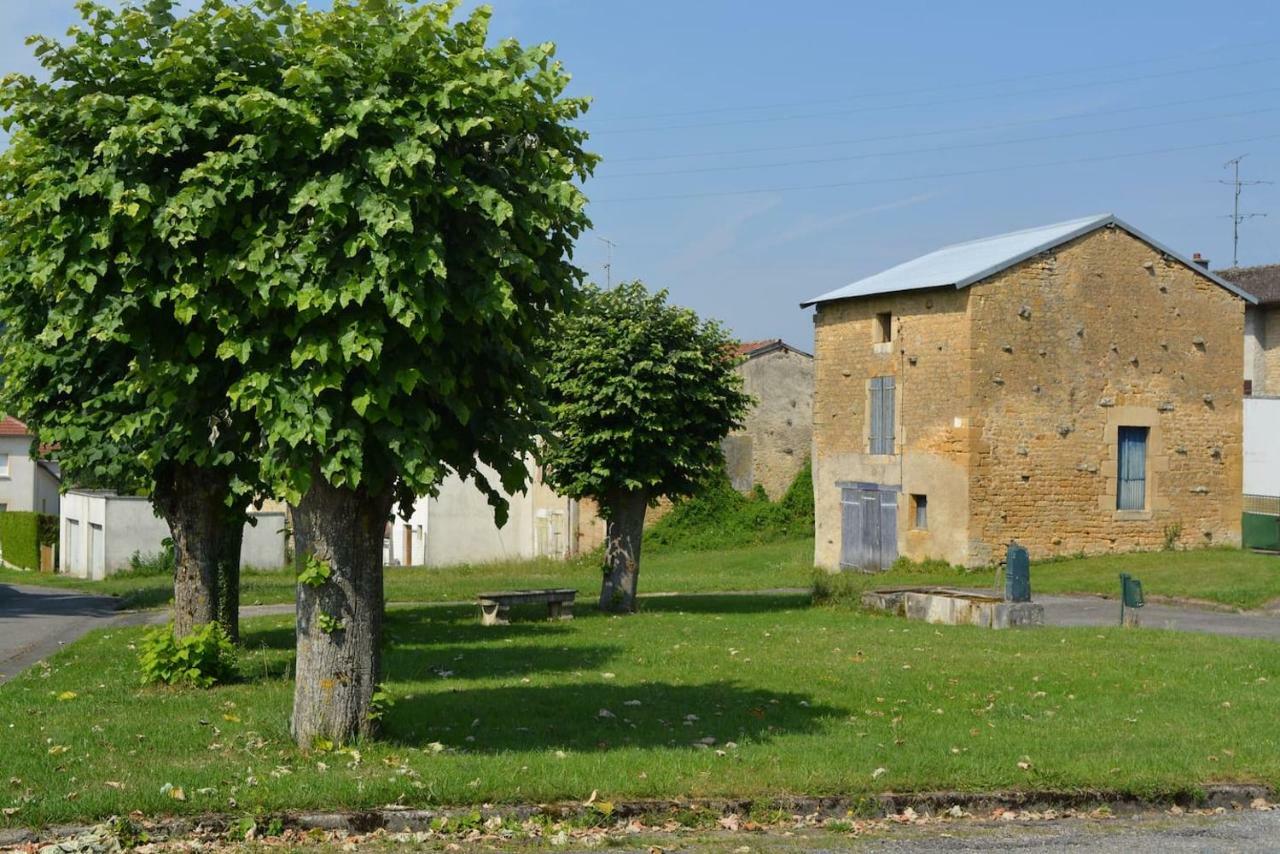 Gîte dans le jardin inor 55 Extérieur photo